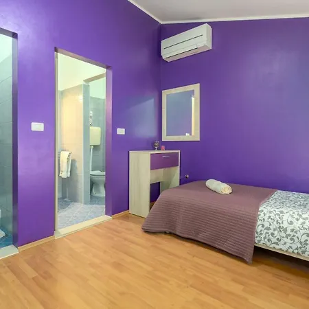 Zoran 420 Villa Pula