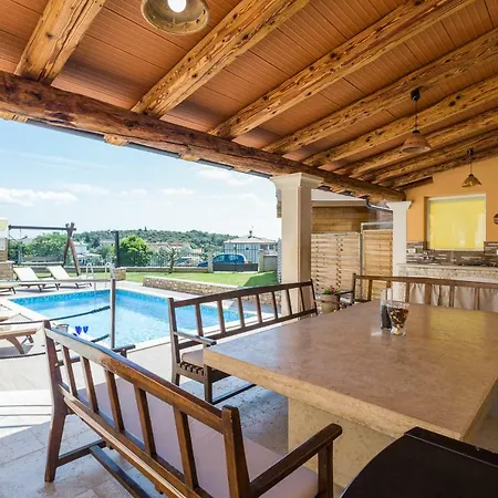 Zoran 420 Villa