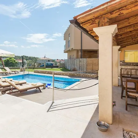 Zoran 420 Villa *